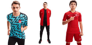 Türkiye'nin forması bantlı formadır tepkilerinin ardından a milli futbol takımı'nın 2018 dünya kupası'nda giyeceği formalarda. A Milli Takim Yeni Forma Tanitildi Iste Turkiye Milli Takim Yeni Formasi Spor Haberleri