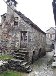 Roldo Frazione Di Montecrestese Valle Ossola Piemonte Case Antiche Architettura Case Rurali