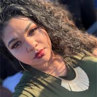 Lucy Farias's Instagram, Twitter & Facebook