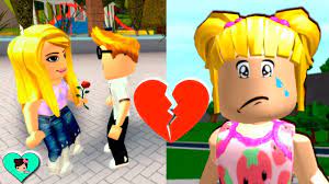 Los nuevos juegos de princesas más divertidos están. Goldie Tiene El Corazon Roto En Roblox Bloxburg Roleplay Titi Juegos Youtube