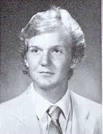 Lee Kerr's Instagram, Twitter & Facebook