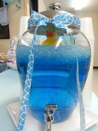 Baby showers are parties too and deserve a little favor to have as a keepsake. Pin By Cynthia Alvarez Faverio On Decoracio Baby Shower Punch Baby Shower Diy Baby Shower Duck