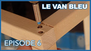 On commence par fabriquer le lit. Le Van Bleu Episode 6 Lit Peigne Et Structures Vanlife Youtube
