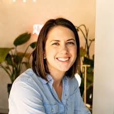 Amy Denny's Instagram, Twitter & Facebook