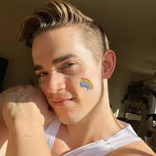 JustinLiftsThings (@justinliftsthings) · Instagram 照片和视频