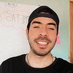 Keely Walton's Instagram, Twitter & Facebook