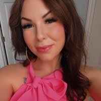 Derek Hefley's Instagram, Twitter & Facebook