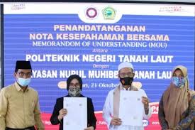 Deskripsi pekerjaan bisa bekerjasama dengan tim bisa menyelesaikan masalah dengan tim tidak gaptek pandai * non yayasan,mlm,dan outsourching * dan untuk yang baru lulus ijazah bisa menyusul dapat dengan melampirkan skl(surat ket. Politala Jaring Lulusan Terbaik Dari Pesantren