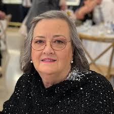 🍫 https://aldentediva.com/chocolate-eclair-cake/