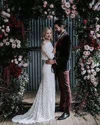 We did not find results for: 31 Hauntingly Beautiful Halloween Wedding Ideas Ruffled