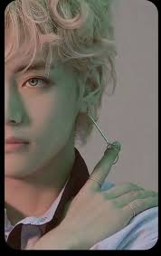 Pin By Priyanka Lamba On Bts V In 2020 Bts Taehyung Taehyung Kim Taehyung