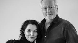 Eyvind hellstrøm viser hvordan han lager pinnekjøtt steg for steg! Til Paris Med Eyvind Hellstrom Og Anita Rennan Litteraturhuset Fredrikstad