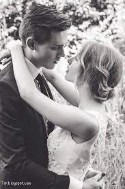 الحب بالصور والكلمات شاهد اجمل صور حب ولهفة احب بك روحا استولت علي روحي صور حب جديدة للعشا Bride And Groom Gifts Wedding Postcard Bride And Groom Pictures