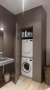 Ménagez votre dos et optez pour le placement de ces machines en hauteur. 10 Idees De Machine A Laver Et Seche Linge En 2021 Design Buanderie Idee Salle De Bain Machine A Laver Et Seche Linge