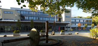 Ein passender paketshop befindet sich in der regel ganz in deiner nähe. Tassilo Gymnasium Simbach Am Inn Wikipedia