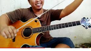 Alief gustakhiyat (lahir di ponorogo, jawa timur, indonesia tahun 1988; Viral Gitaris Fingerstyle Alip Ba Ta Beri Tutorial Gitar Gesek Begini Tips Dan Rahasianya Tribun Jakarta