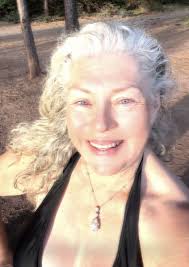 How to get a reservation for a large group at Mariposa in Sedona, Arizona?