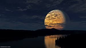 Hình ảnh đêm buồn lặng lẽ, chất chứa những suy tư