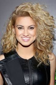 Tori Kelly Medium Curls Tori Kelly Hair Big Curly Hair Curly Hair Styles Naturally