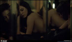 Caroline Dhavernas desnuda - Fotos y Vídeos - ImperiodeFamosas