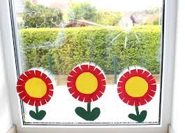 Fensterbilder aus frühblühern basteln ⋆ mamahoch2. Diy Kids Corona Zeiten Bastel Und Beschaftigungsideen Fur Kinder Lifestylemommy