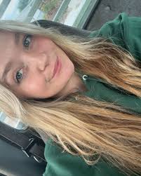 Ava Kirk(@bbkf.15) • Instagram 사진 및 동영상