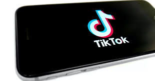 The main way the tiktok algorithm works is that it shows you videos it thinks you'll like based on what you watch (your completion rate how to go viral on tiktok and grow your account. Make Tiktok Algorithm Work For Your Campaign Socialbakers