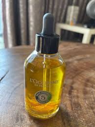 Transform your hair from dry and damaged to strong and shiny with the aromachologie repairing oil. L Occitane Intense Repair Hair Oil Health Beauty Hair Care On Carousell