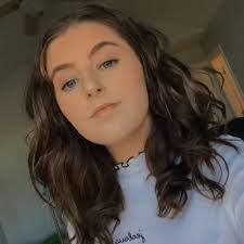 Molly Rubin's Instagram, Twitter & Facebook