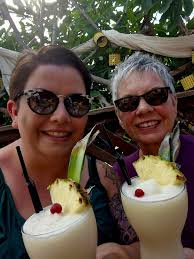 and of course another pre-dinner visit to the Black Pearl Pub  Kalamaki-Zakynthos. Tried the frozen Pina Colada this time, followed by a  shot of tequila rose (think naughty strawberry milkshake 🤣) I