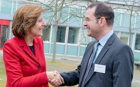 Mein mann ist sehr klug und herzenswarm. Minister President Malu Dreyer Congratulates On Successful Redirection