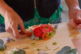 Check out our pressed flower jewelry selection for the very best in unique or custom, handmade pieces from our jewelry shops. Floral Jewelry Floral Design Workshop Lovenfresh
