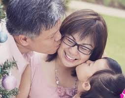 Mothers' Day Giveaway: Win a Family Photo-shoot with Natuski Photography!