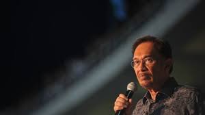Annuar musa nasihat anwar ibrahim supaya kena terima hakikat. Anwar Ibrahim Pilih Ketemu Bj Habibie Daripada Cucu