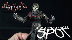 It is made from a normal leather glove, 8 syringes, some length of fish tank tubing, a lego bionicle tube, paper clips, cellophane, foam, and lots of tape! Toy Spot Dc Collectibles Arkham Knight Scarecrow Youtube