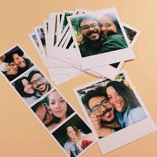 Frases para fotos, as mais lindas frases para fotos. Fotos Polaroid De Casais Romanticos Fotos Polaroid Fotos De Casais Casais Romanticos