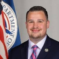 Alexander Pareja's Instagram, Twitter & Facebook