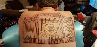 13.1k members in the rangersfc community. Rangers Fan Gets Entire Back Covered With Dodgy Club Tattoo Deadline News