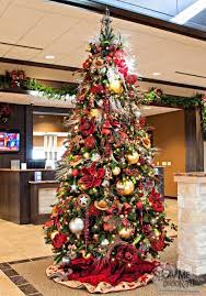 Christmas tree decorations ideas texas. Show Me Decorating S Wild West Texas Christmas Decor Showmedecorating Westernthemedchristmas Western Christmas Tree Western Christmas Holiday Christmas Tree
