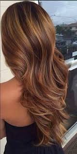 Dieses mal chrissy entscheidet sich, markieren sie ihre locken mit luftigen karamell blonde streifen, bestreut dunkelbraune haare mit zitrone aufhellen geht das? Braune Haarfarbe Mit Karamell Highlights Uberprufen Sie Mehr Unter Http Frisurende Net Braune Haarfarbe Mit Karame Haarfarben Braune Haare Mittelbraune Haare