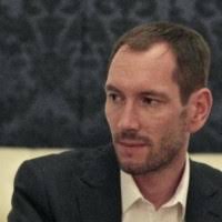 200+ "Gavin" profiles