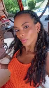 Samantha Brantley's Instagram, Twitter & Facebook