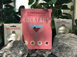 Cocktail Rezeptebuch Super Einfach Drinks Mit 2 6 Zutaten Kein Bier Vor Vier Aber Cocktails Gehen Immer Cocktails Bier Super Einfach