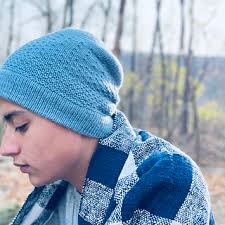 Ravelry: Fading Purls Hat pattern by Doug Lopez