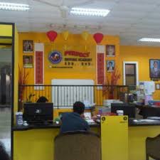 To ensure their safety on the road we offer an emergency maneuver package to go along with the basic 10 hours that is offered with the standard course. Photos At Perfect Driving Academy Puchong Batu Dua Belas Selangor