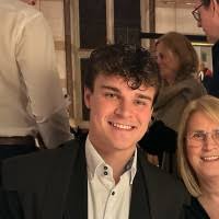 800+ perfiles de «Ellingham»