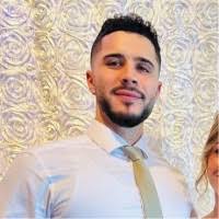 200+ Profile mit dem Suchbegriff „Pitre“