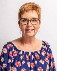 Andrea Gramling's Instagram, Twitter & Facebook