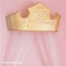 This crown how to is inspired by the original genius of jordan hanz's ice queen look! Diy Princess Crown Bed Canopy From Upcycled Pageant Crown Remodelicious