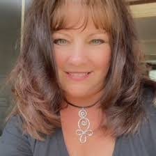 Tanya Cummins's Instagram, Twitter & Facebook